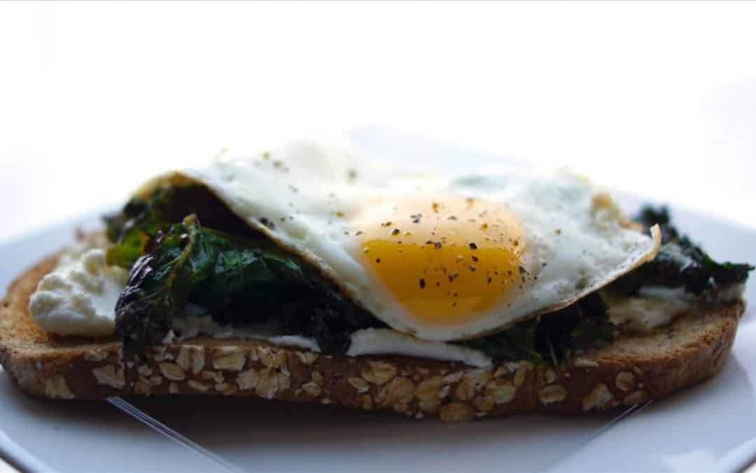 Easy Kale Feta Egg Toast | Healthy with Low Fats